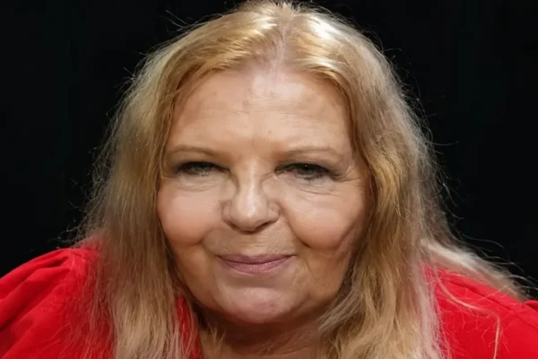 sally thomsett face illness